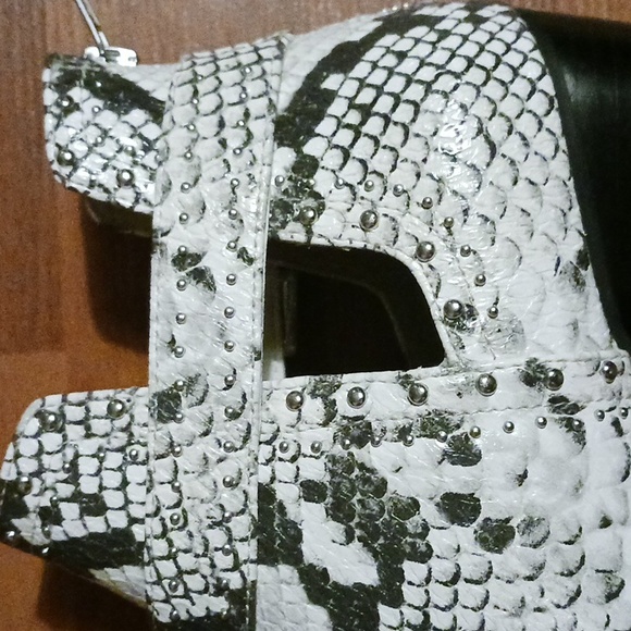 BP. Ankle Boot - Picture 2 of 6